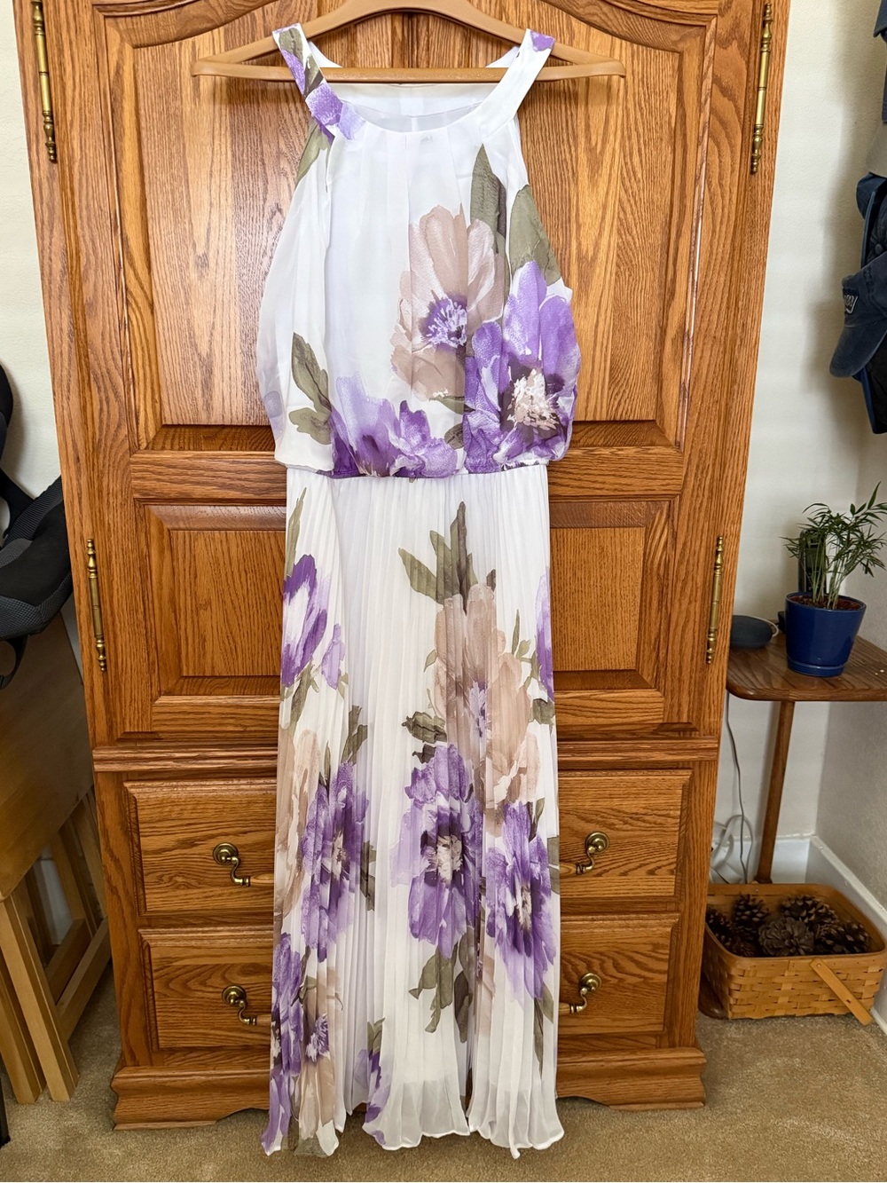 Signature By Robbie Bee Halter Maxi Dress
